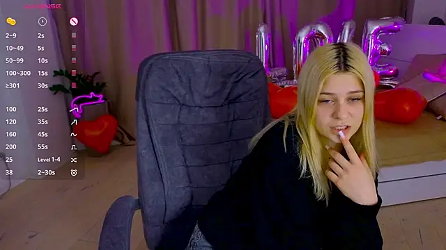 ApheliaStar online show from February 2026 03:48:02 PM