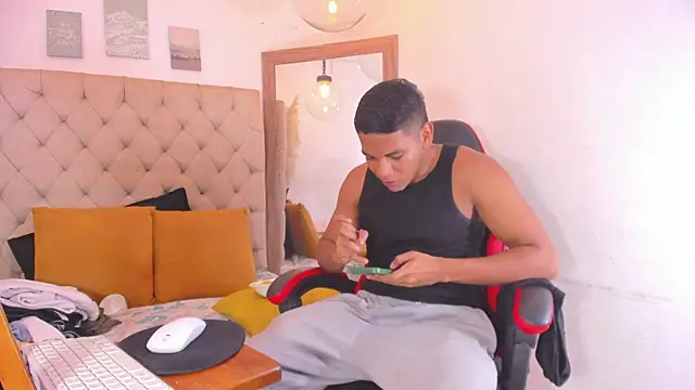noah sthone online show from July 2026 01:58:33 AM