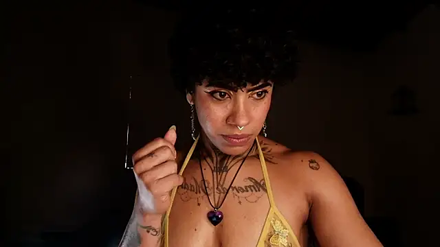 Canela Osada  online show from February 2026 01:27:01 PM