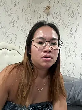 Ponthip online show from April 2026 02:25:01 PM