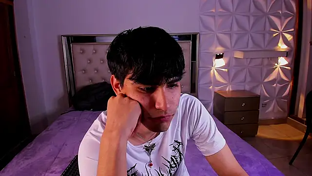 IamJuanJoc online show from March 2026 03:45:01 AM