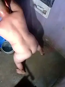 Guanatos13 online show from April 2026 04:18:01 AM