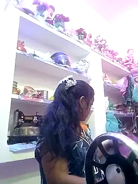 kiiuu sexe online show from April 2026 03:06:01 PM