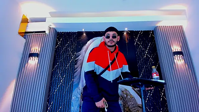 The Gods In Diamonds online show from March 2026 03:45:02 AM