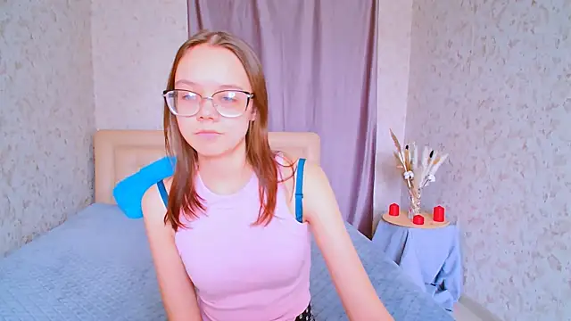 LolliStrawberry online show from April 2026 08:21:02 AM