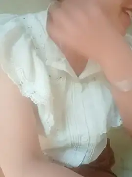 jjennyyy online show from April 2026 07:22:01 AM