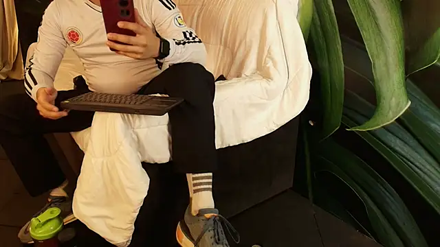 adamleexe online show from January 2026 03:12:02 AM