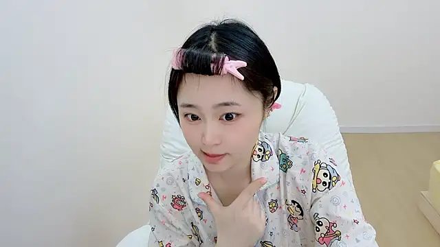 Snapshot of Onefiona chatting on April 2026 07:11:01 AM Onefiona online show from April 2026 07:11:01 AM