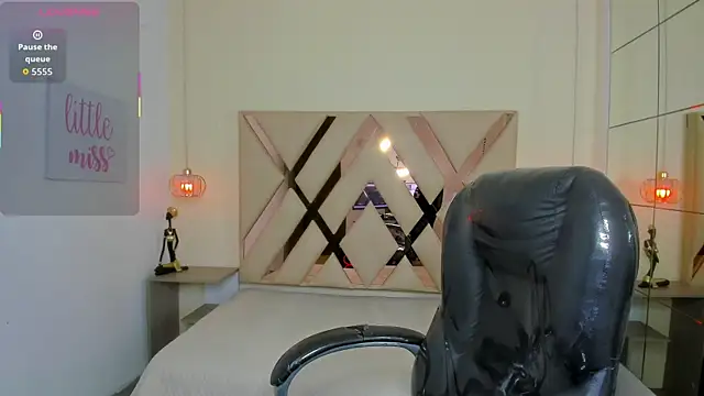 Snapshot of Anyelo_Twink chatting on April 2026 04:24:02 AM Anyelo Twink online show from April 2026 04:24:02 AM