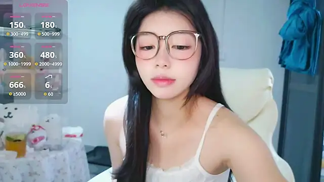 -XiaoYu-777 online show from April 2026 08:17:01 AM