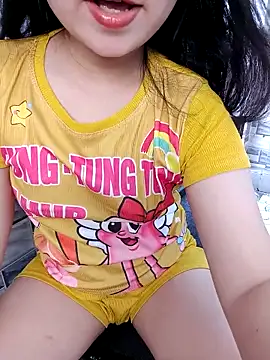 EnzxMoon02 online show from April 2026 04:57:01 AM