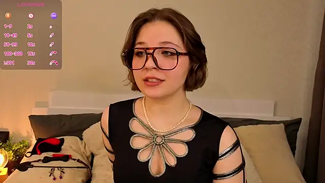 Next2Marie online show from April 2026 04:13:02 AM