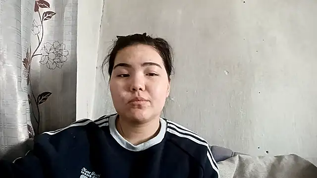 MollyAsian online show from February 2026 05:37:01 AM