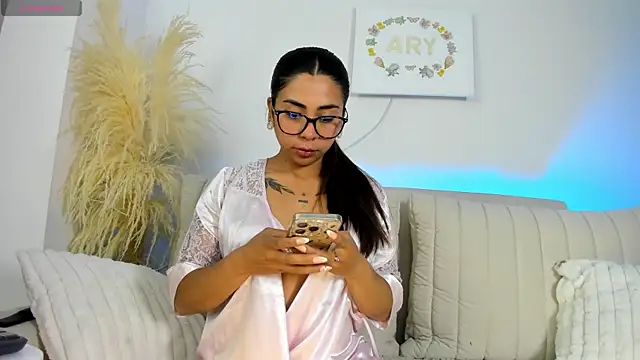 Snapshot of _Sweet_ary chatting on May 2026 11:10:01 PM Sweet ary online show from May 2026 11:10:01 PM