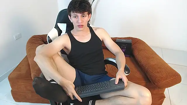 DarrenColleen online show from April 2026 11:39:02 PM