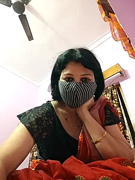 Priyaji7575 online show from February 2026 06:22:01 AM