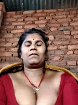 Hot di97 online show from April 2026 01:27:02 AM