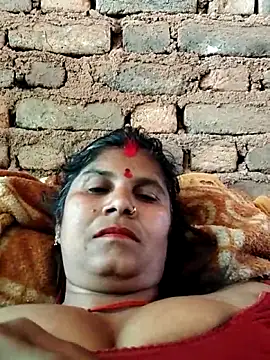 Hot di97 online show from April 2026 09:03:02 AM