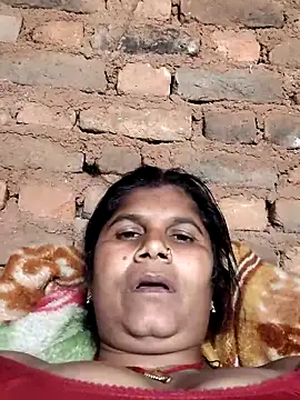 Hot di97 online show from April 2026 03:19:02 PM