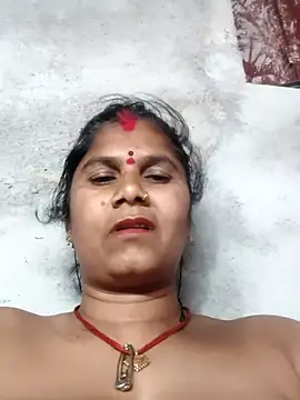 Hot di97 online show from April 2026 08:17:01 AM