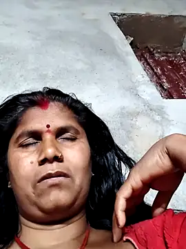 Hot di97 online show from April 2026 08:21:01 PM