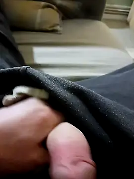 Hertsguy1984 online show from February 2026 12:31:01 AM