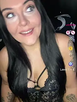 Snapshot of Miss_CurvesXXX chatting on June 2026 10:36:02 PM Miss CurvesXXX online show from June 2026 10:36:02 PM
