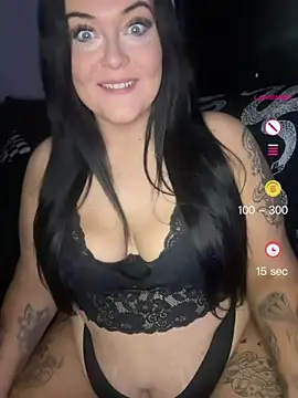 Snapshot of Miss_CurvesXXX chatting on June 2026 10:07:01 PM Miss CurvesXXX online show from June 2026 10:07:01 PM