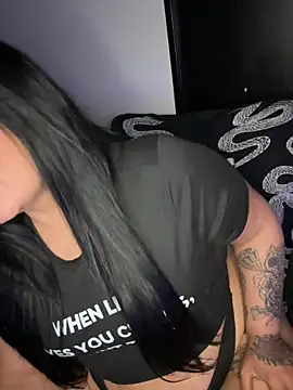 Snapshot of Miss_CurvesXXX chatting on July 2026 10:17:01 PM Miss CurvesXXX online show from July 2026 10:17:01 PM