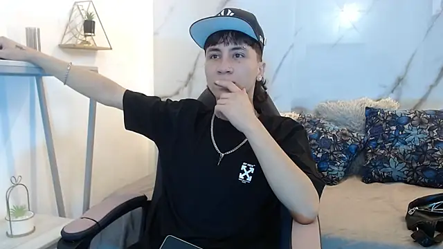 XanderGrey8 online show from March 2026 07:02:02 PM