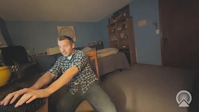 chrisw8140 online show from April 2026 04:41:01 AM