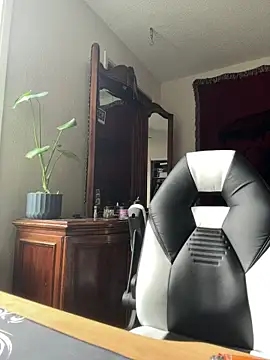 Snapshot of JoeyBlazy chatting on May 2026 04:11:02 PM JoeyBlazy online show from May 2026 04:11:02 PM