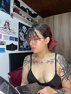 neo vampy online show from February 2026 10:41:02 PM