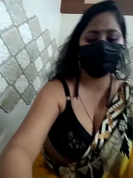 Cute purnima143 online show from April 2026 06:32:02 PM