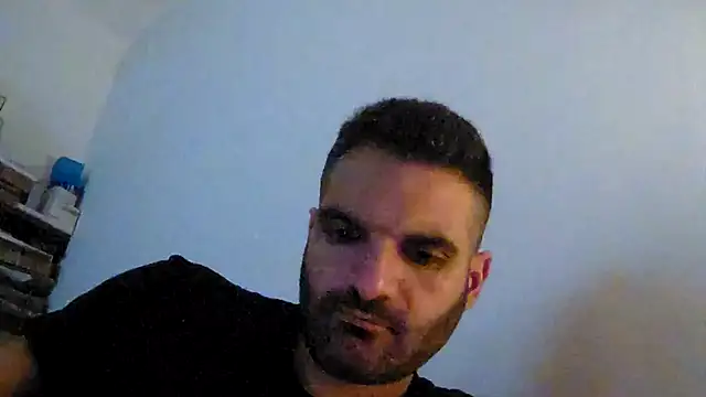 Snapshot of marios87xxl chatting on March 2026 11:32:01 PM marios87xxl online show from March 2026 11:32:01 PM