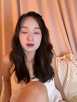 wenwenyaa online show from April 2026 01:18:01 PM