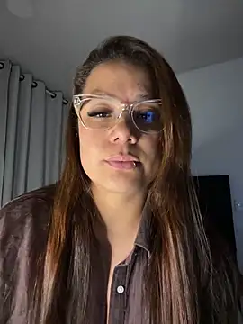 Pretty  Milf online show from June 2026 11:18:02 PM