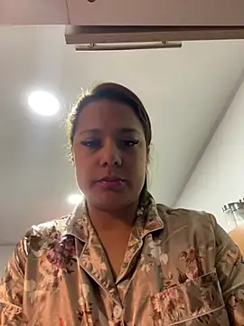 Pretty  Milf online show from July 2026 02:43:01 PM