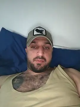 Snapshot of Mertozer01 chatting on March 2026 04:51:01 AM Mertozer01 online show from March 2026 04:51:01 AM