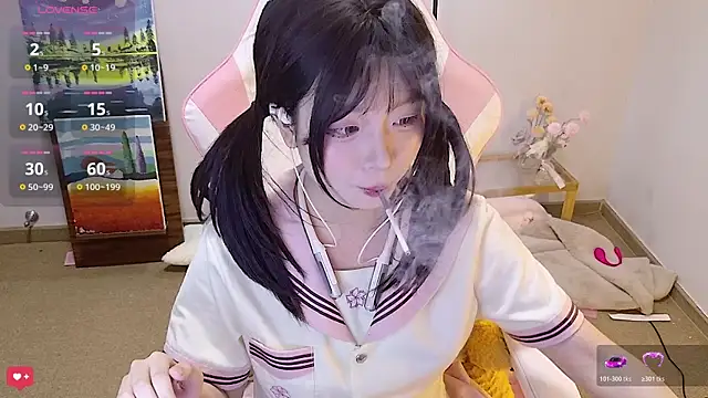 Qiqiiii-05 online show from June 2026 01:21:02 PM