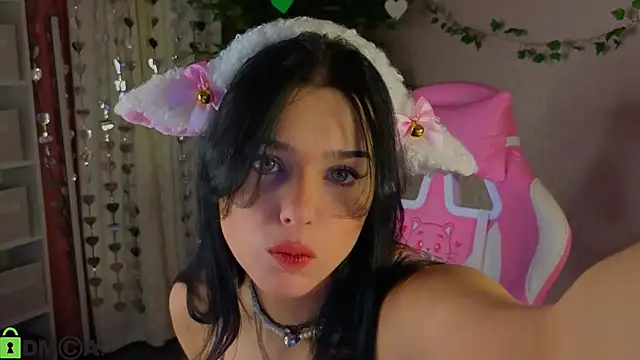 Snapshot of Leslie_Wholsh chatting on February 2026 01:20:02 AM Leslie Wholsh online show from February 2026 01:20:02 AM