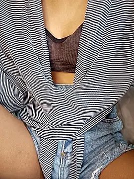 Zi zii online show from February 2026 12:36:01 AM