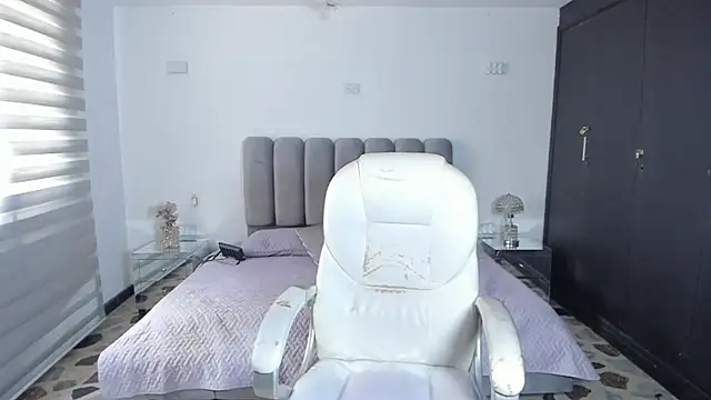 VictoriaRousse  online show from March 2026 05:15:01 PM