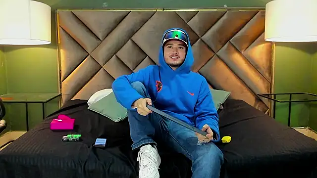 Salvattore Muller online show from February 2026 11:01:02 PM