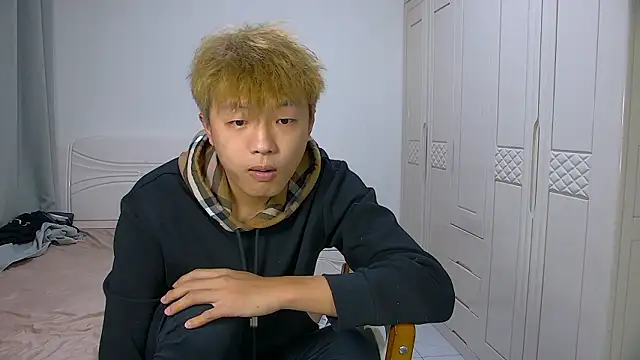 Chocolates-001 online show from February 2026 11:11:01 AM