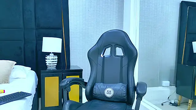 AshleyGingerr online show from February 2026 09:13:02 PM