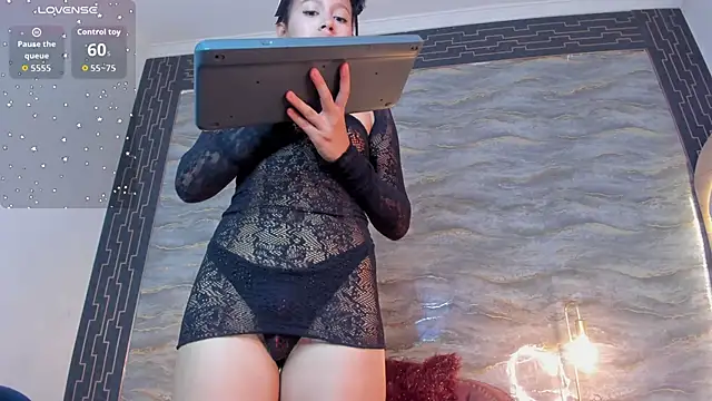 SHINYY STAR  online show from April 2026 07:41:01 PM