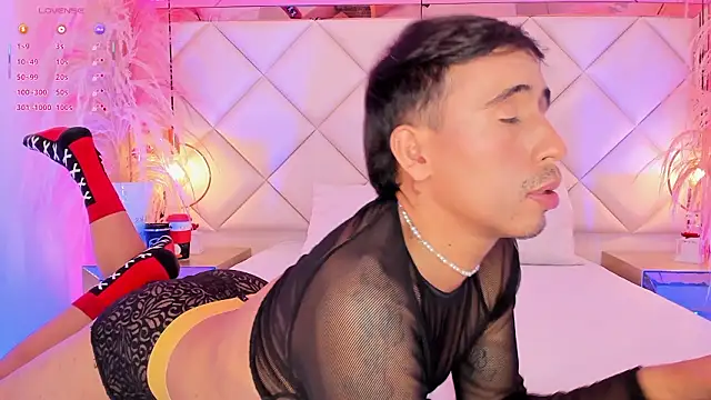 Snapshot of Mr_aronnn_ chatting on February 2026 02:56:01 AM Mr aronnn online show from February 2026 02:56:01 AM