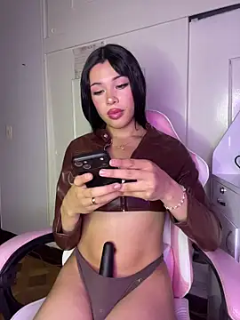 DollCamila online show from April 2026 02:31:01 PM