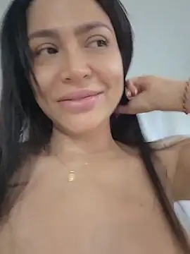 Snapshot of Ina_Jody_ chatting on June 2026 01:28:02 AM Ina Jody online show from June 2026 01:28:02 AM